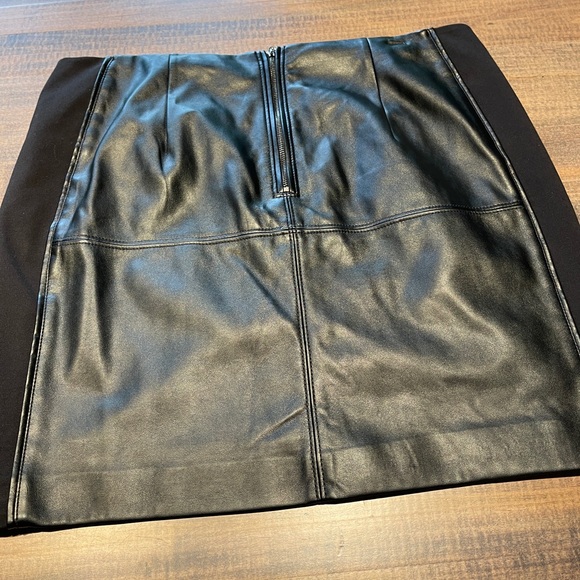 White House Black Market Faux leather skirt new with tags - Picture 2 of 3